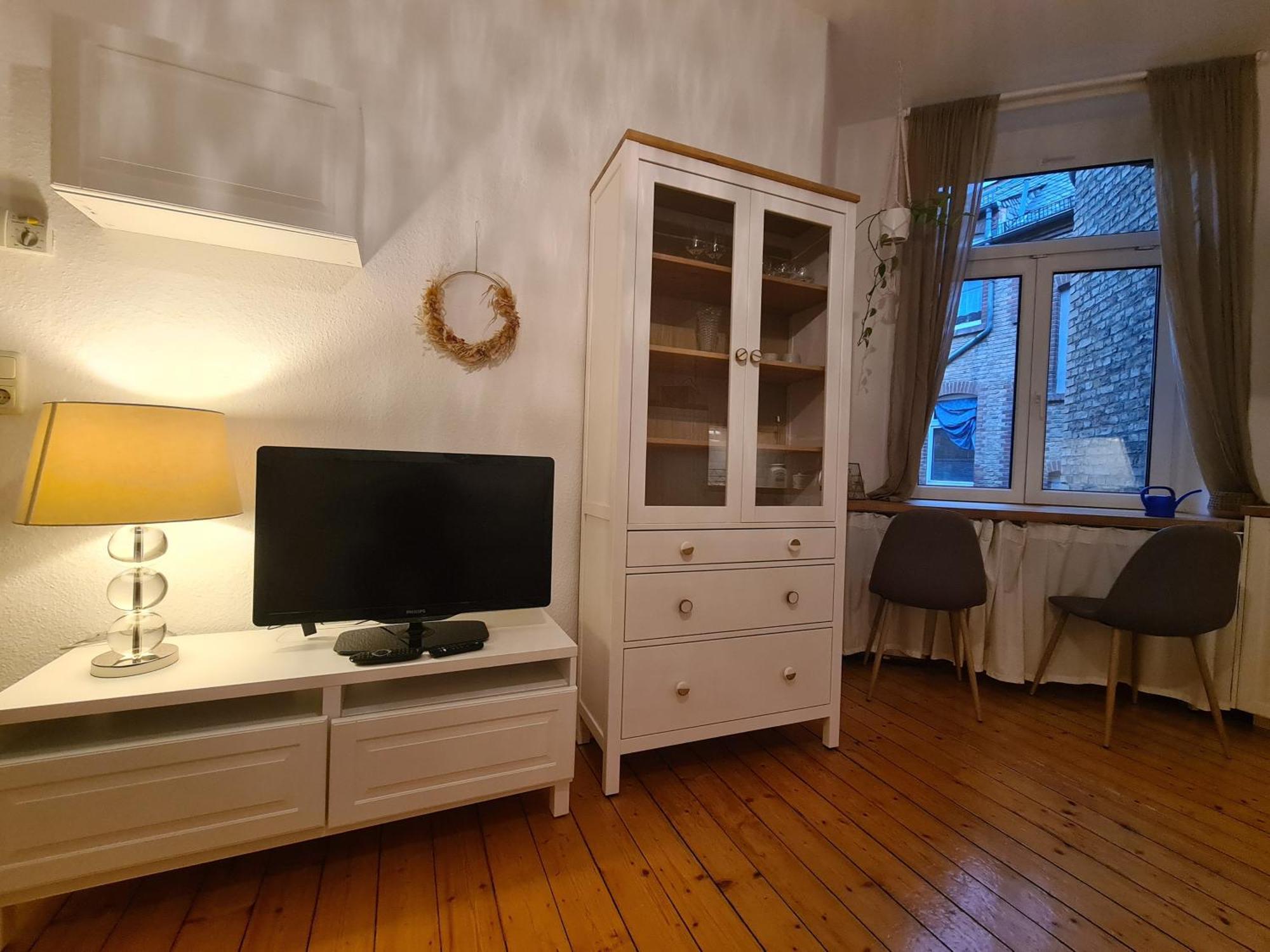 Home Away From Home Stylish Central Netflix Kitchen Wiesbaden Exterior photo